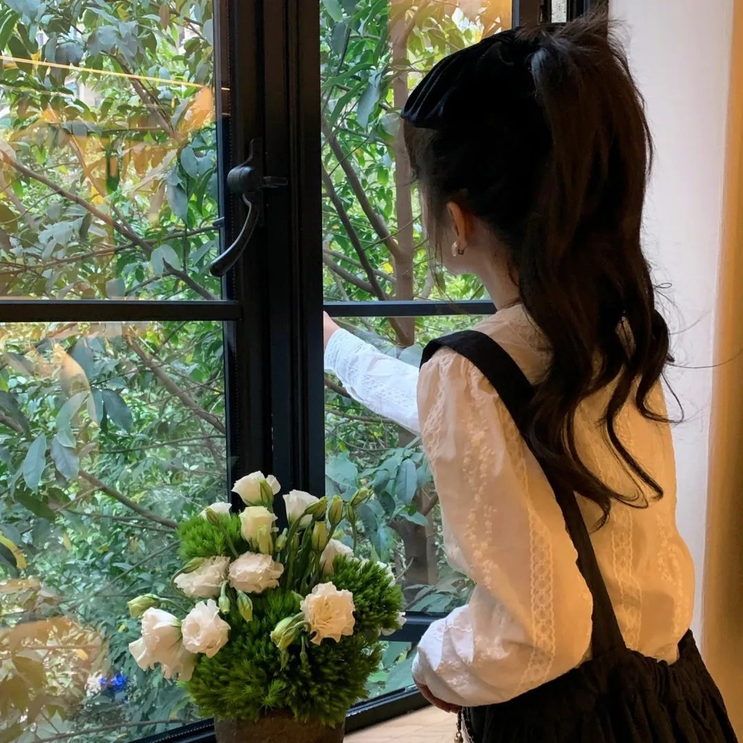 爱而为一演唱会影音馆